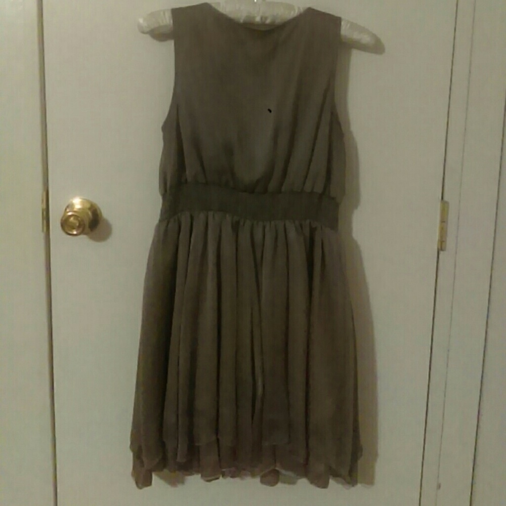 Dress - Picture 3 of 3